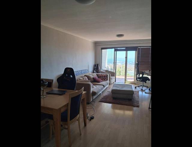2 BEDROOM PROPERTY TO RENT IN VREDEHOEK